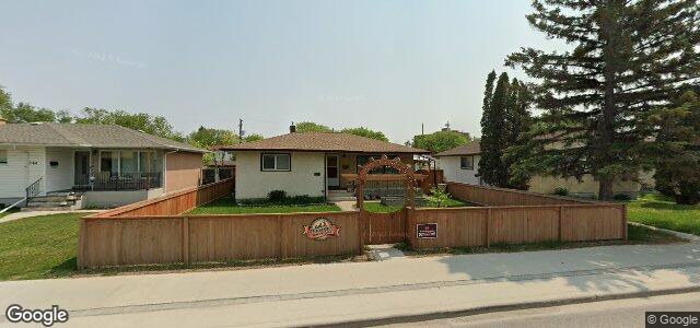 Larawan ng 748 Waverley Street sa Winnipeg, Manitoba