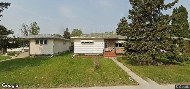 Larawan ng 799 Waverley Street sa Winnipeg, Manitoba