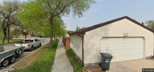 Larawan ng 804 Waverley Street sa Winnipeg, Manitoba