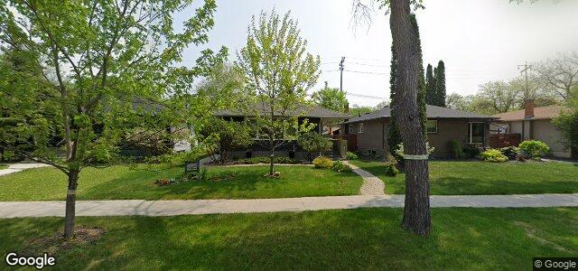 Photo of 824 Borebank Street in Winnipeg, Manitoba
