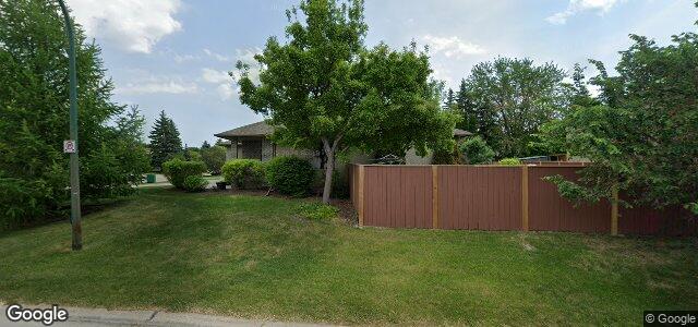 Larawan ng 120 Hopwood Drive sa Winnipeg, Manitoba