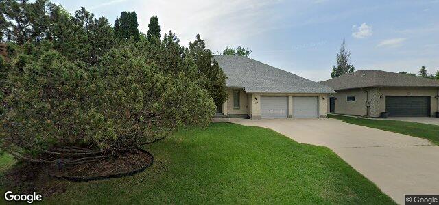 Larawan ng 124 Hopwood Drive sa Winnipeg, Manitoba