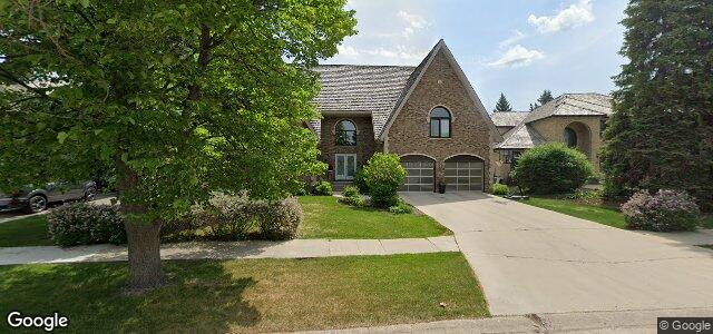 Larawan ng 18 Dumbarton Boulevard sa Winnipeg, Manitoba