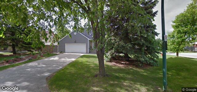 Larawan ng 2 Stanford Bay sa Winnipeg, Manitoba