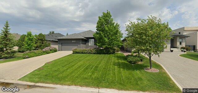 Larawan ng 207 Park Place W sa Winnipeg, Manitoba