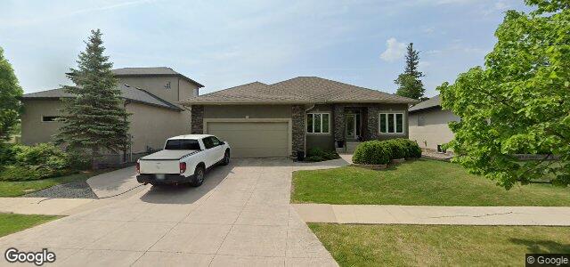 Larawan ng 210 Park Place W sa Winnipeg, Manitoba