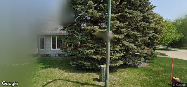 Larawan ng 211 Portsmouth Boulevard sa Winnipeg, Manitoba