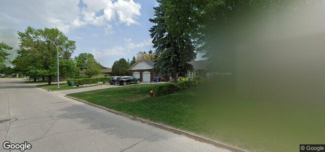 Larawan ng 23 Portsmouth Boulevard sa Winnipeg, Manitoba