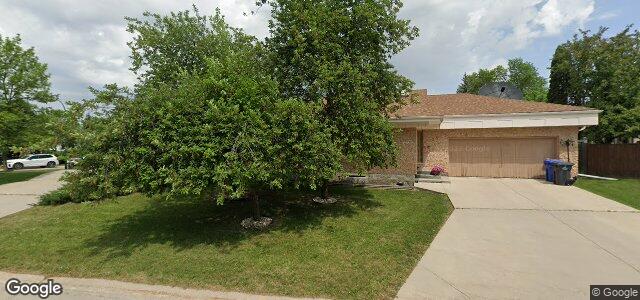 Larawan ng 35 Hopwood Drive sa Winnipeg, Manitoba