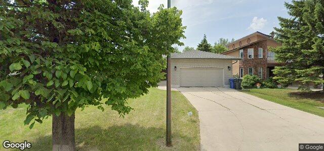 Larawan ng 50 Park Place E sa Winnipeg, Manitoba