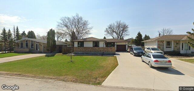 Larawan ng 10 Burntwood Crescent sa Winnipeg, Manitoba