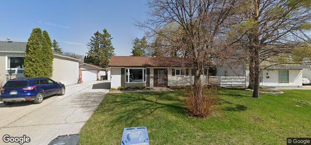 Larawan ng 100 Brookhaven Bay sa Winnipeg, Manitoba