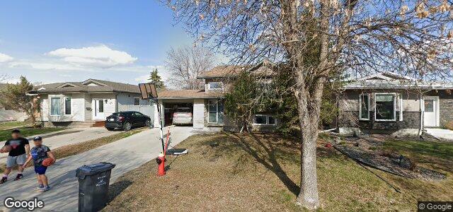 Larawan ng 100 Garwick Cove sa Winnipeg, Manitoba