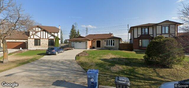 Photo of 106 Driftwood Bay in Winnipeg, Manitoba