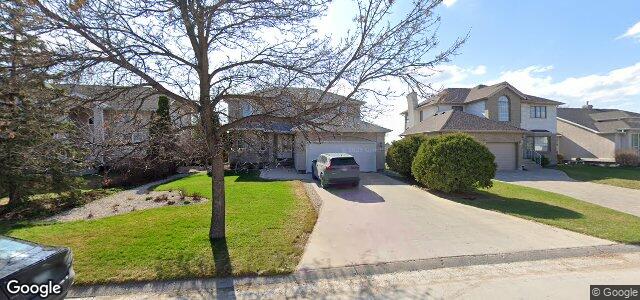 Larawan ng 12 Newcombe Crescent sa Winnipeg, Manitoba