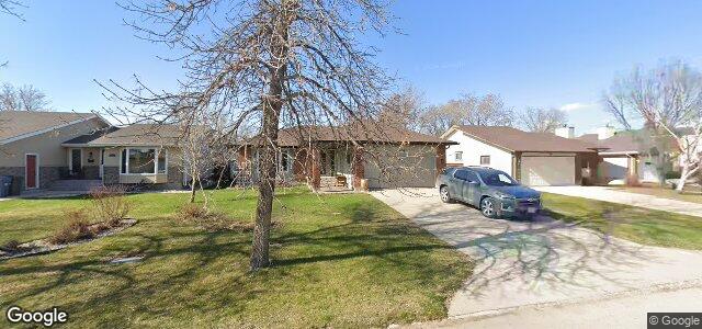 Larawan ng 121 Cliffwood Drive sa Winnipeg, Manitoba