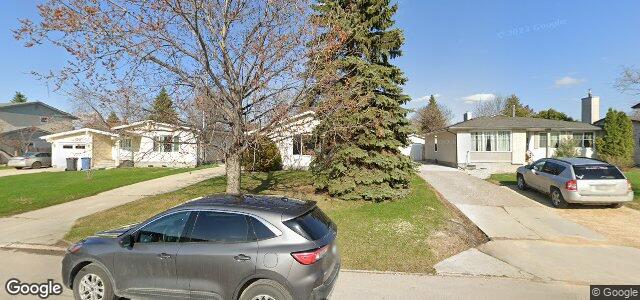 130 Edgemont Drive（加拿大曼尼托巴省溫尼伯市）房屋照片