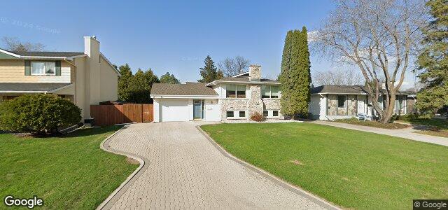 Larawan ng 15 Park Terrace Drive sa Winnipeg, Manitoba