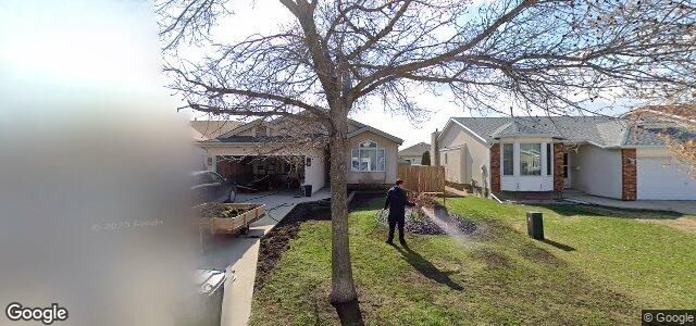 Larawan ng 16 Mount Laurel Crescent sa Winnipeg, Manitoba