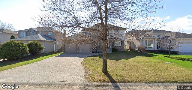 18 Newcombe Crescent（加拿大曼尼托巴省溫尼伯市）房屋照片