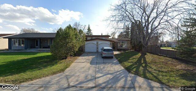 Larawan ng 2 Harwick Lane sa Winnipeg, Manitoba