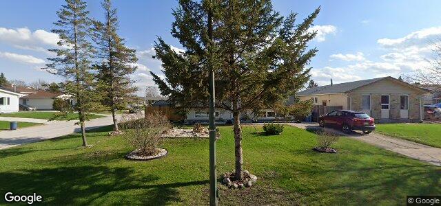 Larawan ng 2 Marwood Crescent sa Winnipeg, Manitoba