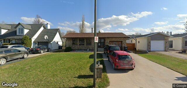 Larawan ng 207 Edgemont Drive sa Winnipeg, Manitoba