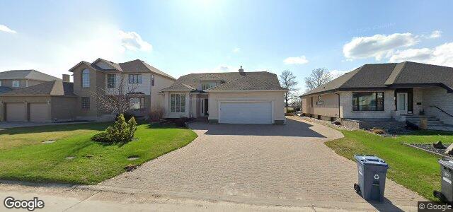 Larawan ng 22 Newcombe Crescent sa Winnipeg, Manitoba