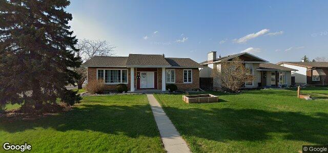 Larawan ng 3 Queensway Crescent sa Winnipeg, Manitoba