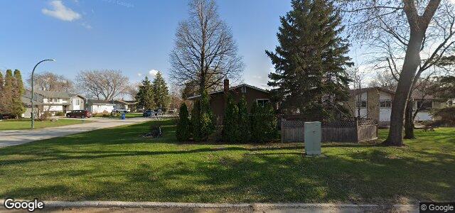 Photo of 310 Vermillion Road in Winnipeg, Manitoba