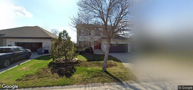 Larawan ng 32 Newcombe Crescent sa Winnipeg, Manitoba