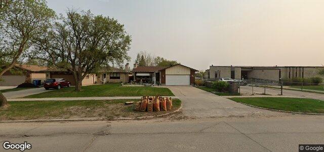 Larawan ng 34 Vermillion Road sa Winnipeg, Manitoba