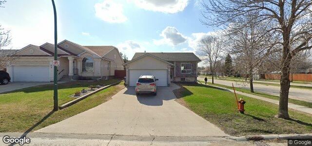 Larawan ng 4 Mount Laurel Crescent sa Winnipeg, Manitoba