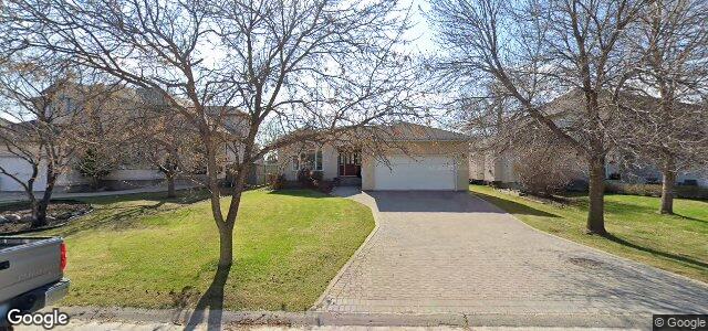 Larawan ng 48 Newcombe Crescent sa Winnipeg, Manitoba