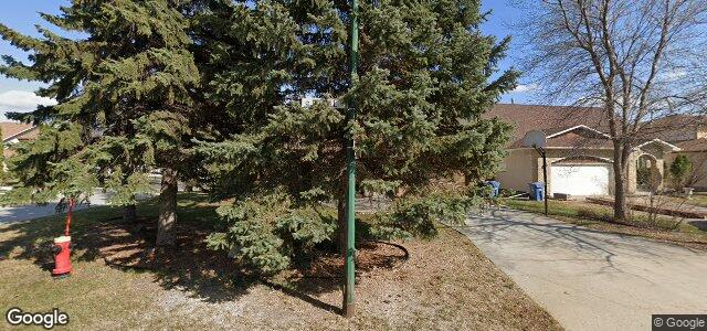 Larawan ng 51 Bursill Road sa Winnipeg, Manitoba