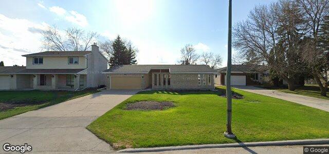 Larawan ng 64 Lake Lawn Drive sa Winnipeg, Manitoba