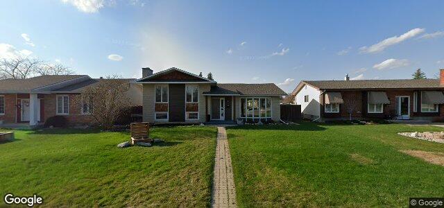 Larawan ng 7 Queensway Crescent sa Winnipeg, Manitoba