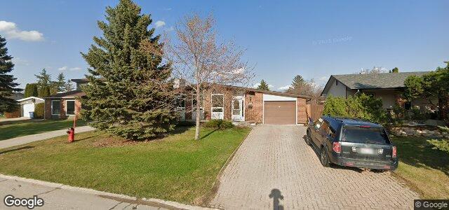 Larawan ng 71 Queensway Crescent sa Winnipeg, Manitoba