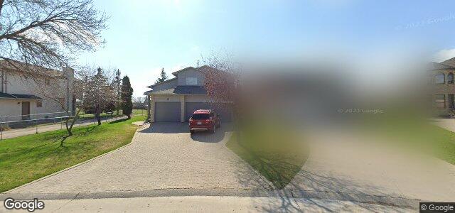 Larawan ng 72 Newcombe Crescent sa Winnipeg, Manitoba