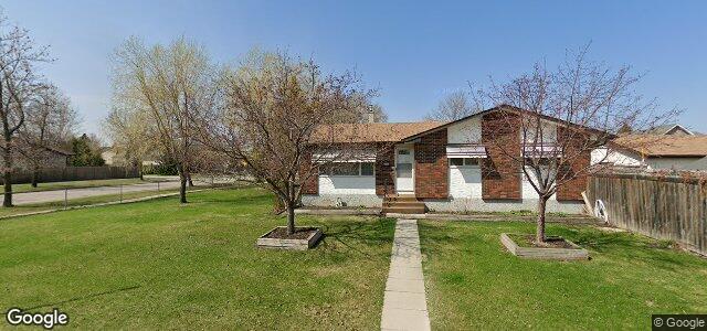 Larawan ng 74 Burntwood Crescent sa Winnipeg, Manitoba