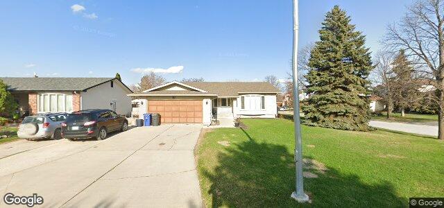 Larawan ng 79 Queensway Crescent sa Winnipeg, Manitoba