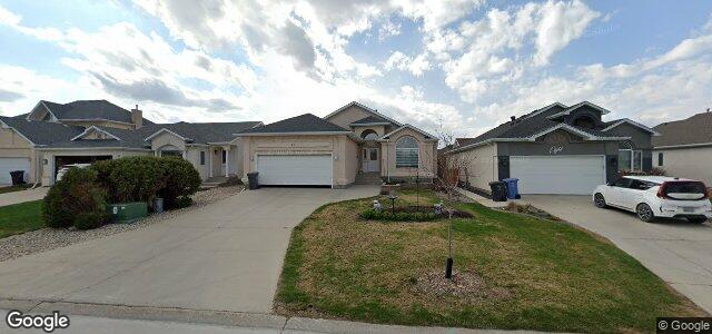 Larawan ng 12 Copperstone Crescent sa Winnipeg, Manitoba