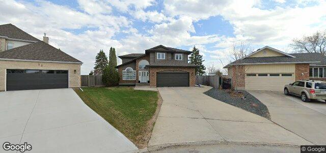 Larawan ng 18 Rainbow Cove sa Winnipeg, Manitoba