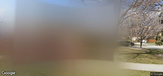 Larawan ng 3 Royal Park Crescent sa Winnipeg, Manitoba