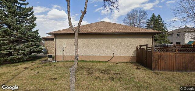 30 Royal Park Crescent（加拿大曼尼托巴省温尼伯市）房屋照片