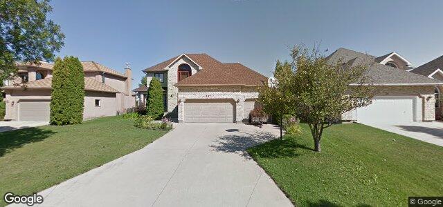 Larawan ng 35 Royal Park Crescent sa Winnipeg, Manitoba