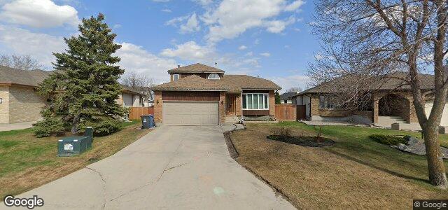 Photo of 82 Royal Park Crescent in Winnipeg, Manitoba