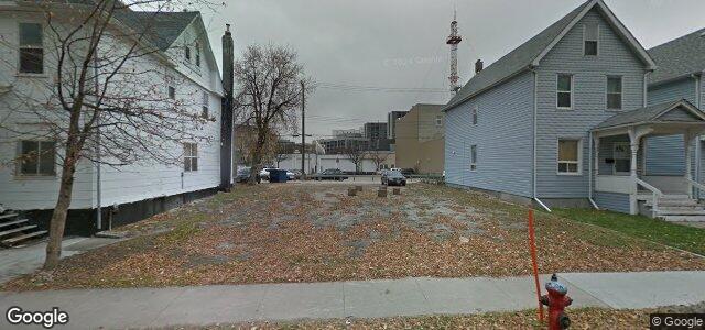 Larawan ng 373 Langside Street sa Winnipeg, Manitoba