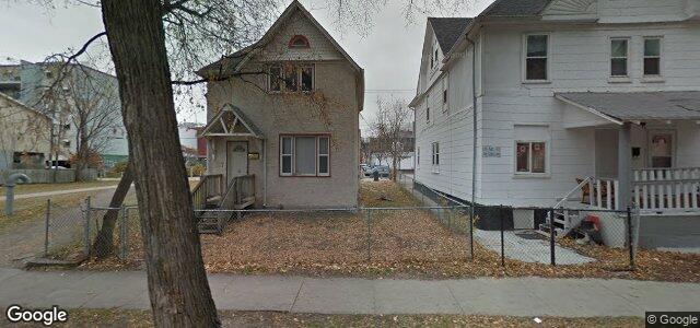 Larawan ng 377 Langside Street sa Winnipeg, Manitoba