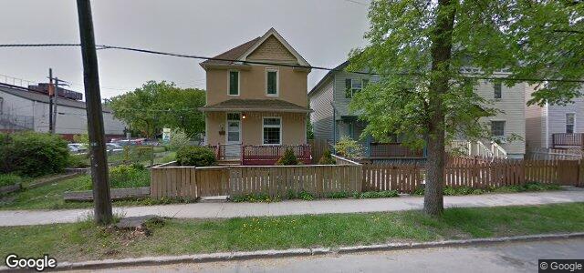 Larawan ng 448 Langside Street sa Winnipeg, Manitoba